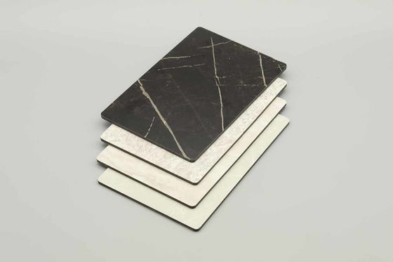 Panneaux de revêtement en feuilles d'ACP en marbre noir réfléchissant, granit, panneau composite en aluminium, décoration murale, motifs marbre de 0,03 mm à 0,6 mm