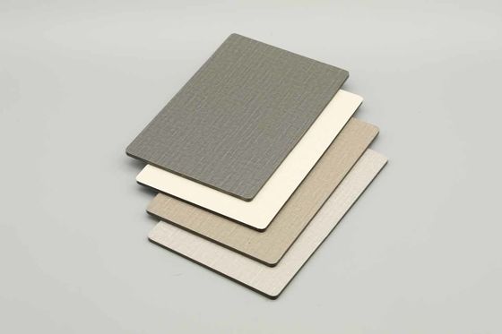Résistant aux rayures Panneau composite en aluminium PVDF 4 mm Panneau composite en aluminium Résistance à la chaleur