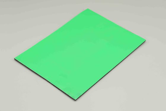 Panneau composite en aluminium Pvdf vert pomme 1,22M  Finition miroir Tôle de couleur Acp pour murs-rideaux