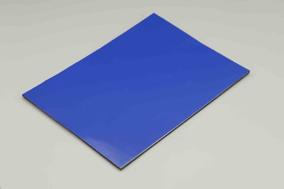 Pvdf revêtement en aluminium résistant aux rayons UV et résistant au feu