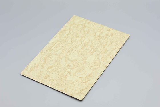 Panneau composite en aluminium de marbre revêtu de PVDF avec une longueur de 2440 mm et une texture en pierre pour les murs décoratifs
