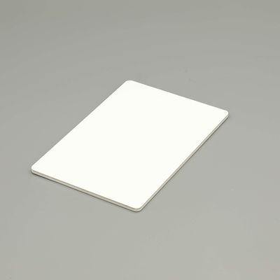 0.03mm à 0.6mm PVDF panneau composite en aluminium blanc à incendie pour revêtement de murs et de toits