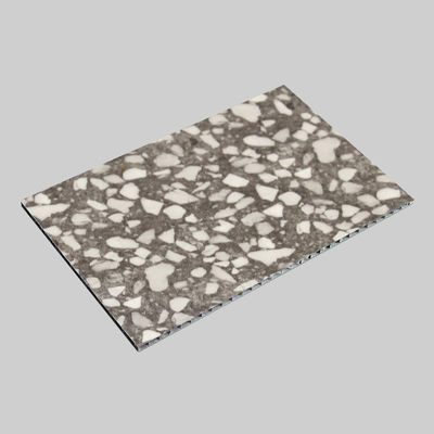 Panneau de base anti rayures en aluminium de nid d'abeille gris clair A2 Panneau sandwich en aluminium ignifuge de nid d'abeille