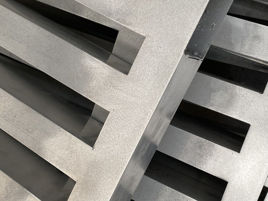 Panneau de plafond en aluminium suspendu métallique en forme de U