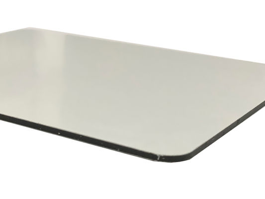 Panneau de feuille d'ACP extérieur blanc personnalisé 3 mm 4 mm épaisseur Acp revêtement pour les maisons / bâtiment Aluminium Skin 0,18 mm