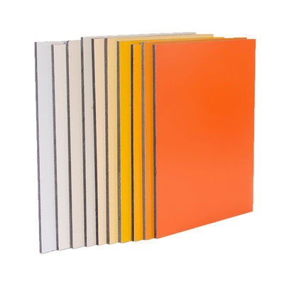 Panneau composite en aluminium PE de 2440 mm avec motif de tissu et revêtement PVDF pour revêtement mural extérieur avec garantie de 10 à 20 ans