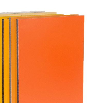 Panneau composite en aluminium PVDF de 4 mm d'épaisseur 1220x2440 mm résistant aux intempéries