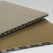 Panneau composite en aluminium 3D pour mur d'architecture moderne pour les architectes et les designers souhaitant créer des façades de bâtiments dynamiques et modernes.