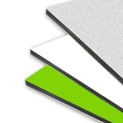 Panneau composite en aluminium PVDF 4mm 1,22x2,44m Résistant au feu et aux UV