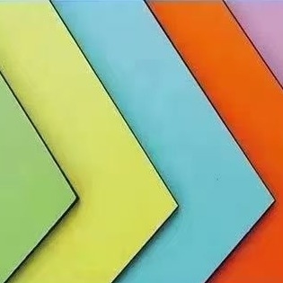 Panneau composite en aluminium PE résistant aux UV pour façades de bâtiments